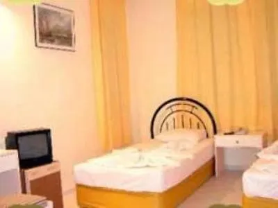 Artemis Hotel